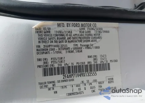 2009 Ford Crown Victoria Police/Police Interceptor z USA, uszkodzony, nr VIN 2FAHP71V49X132555